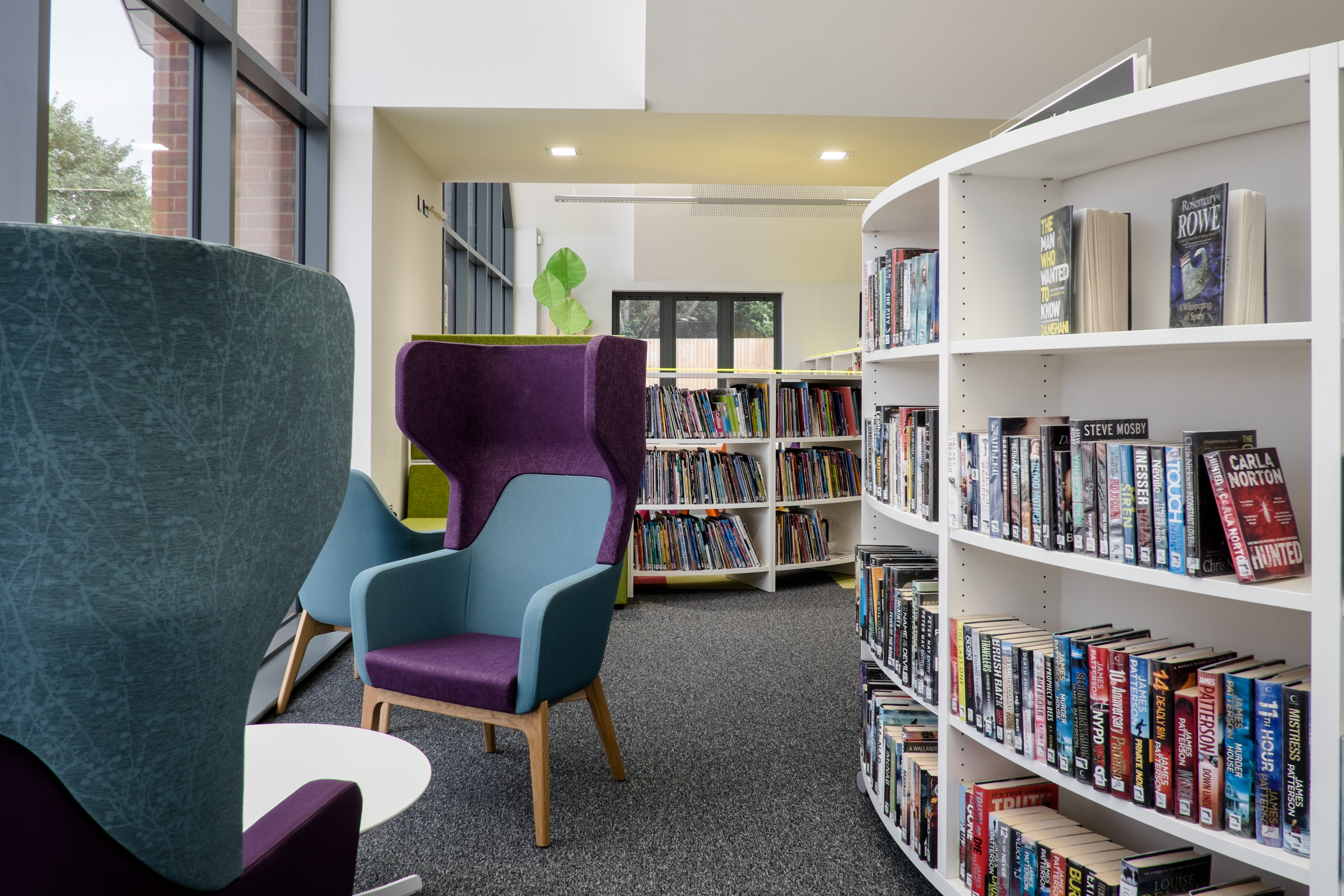 Moulton bibliotek, Storbritannien