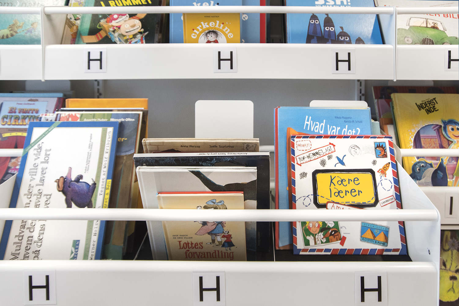 Exempel på utdragslåda (bild från annat bibliotek)