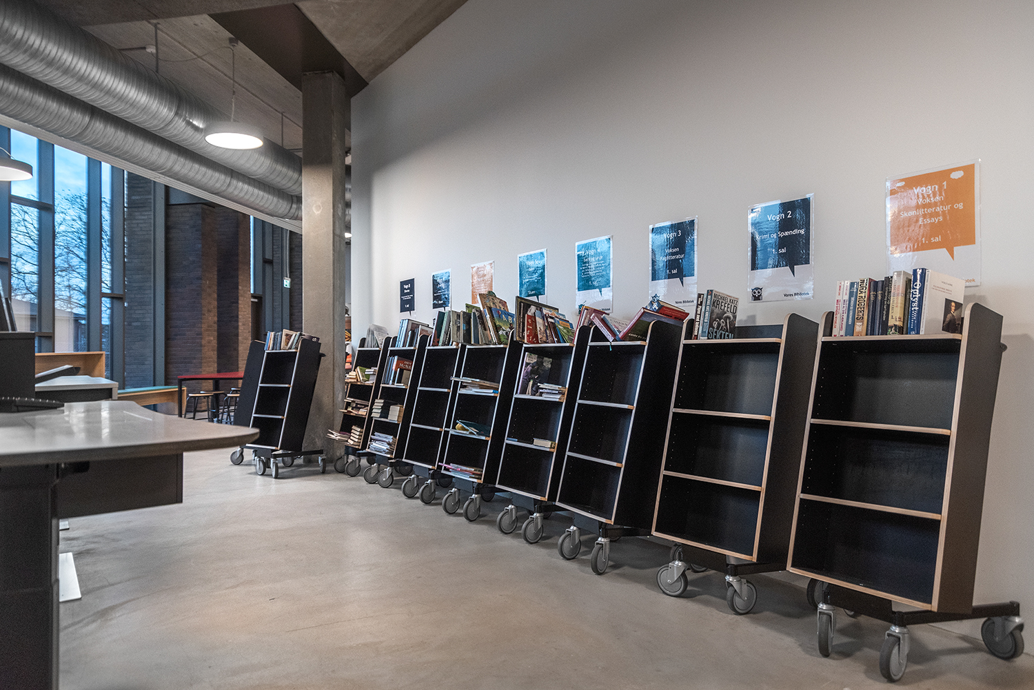 Möbelfakta-certifierad Halland bokvagn