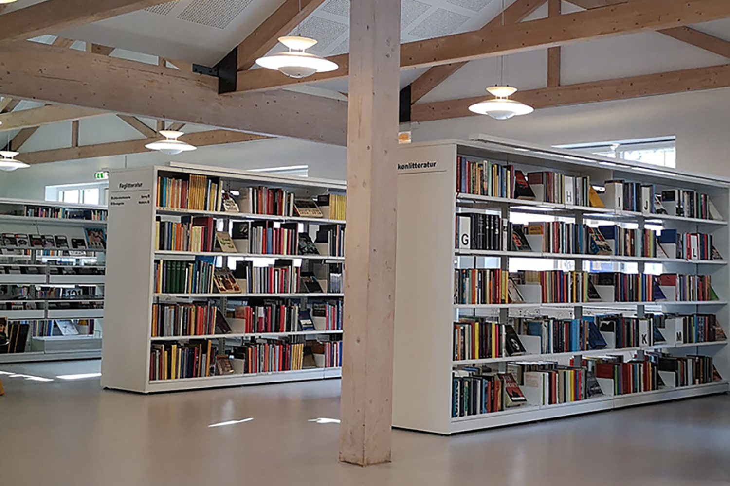 Hyllsystem utan belysning