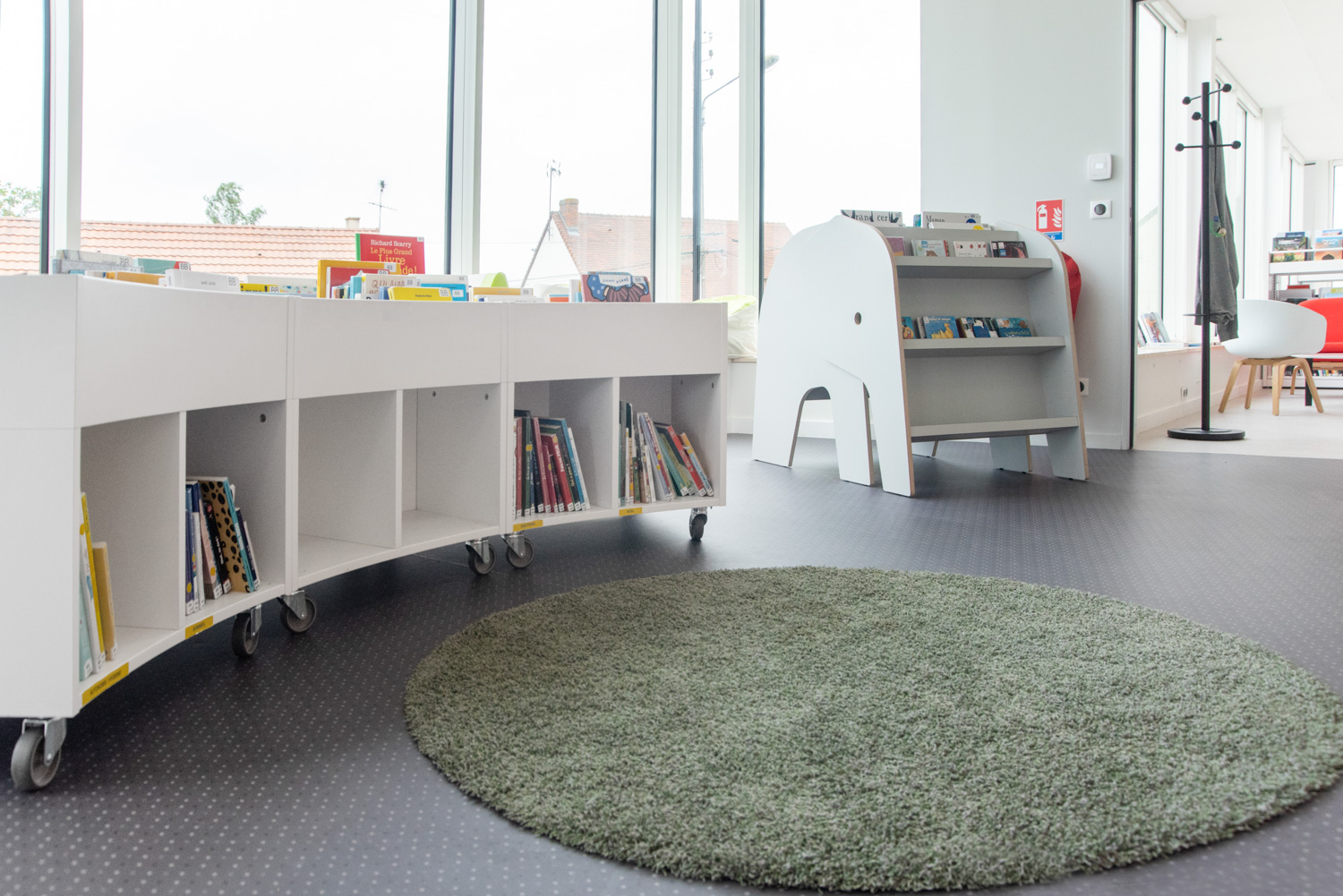 Angerville bibliotek, Frankrike